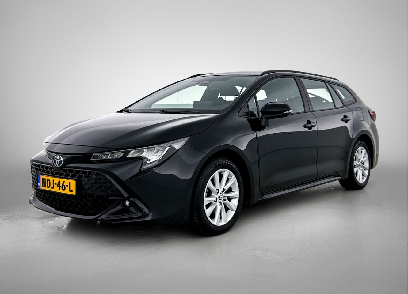 Toyota Corolla Touring Sports - Hybrid 140 Active + Winter Pack | BTW voertuig | Stoel+stuurverwarming | Trekhaak | Apple - AutoWereld.nl