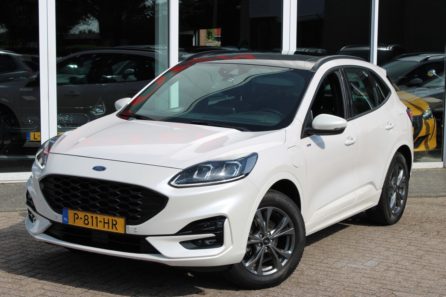 Ford Kuga - 2.5 PHEV ST-Line//Pano!! NETTO EXCL VAT 11973,-- EURO - AutoWereld.nl