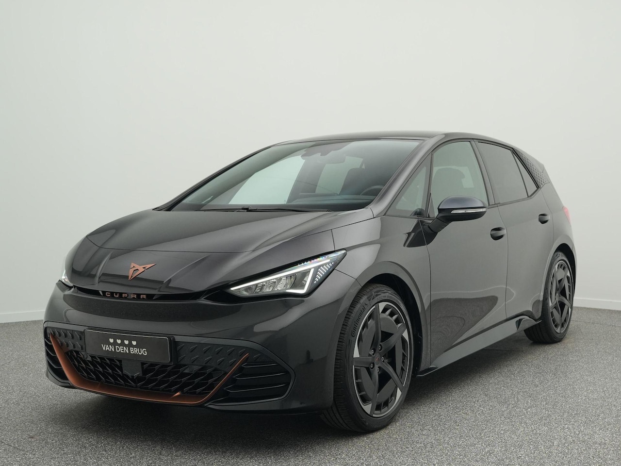 CUPRA Born - Impulse 62 kWh | Stuurwielverwarming | Parkeersensoren | Apple Carplay/Android auto | 20" - AutoWereld.nl