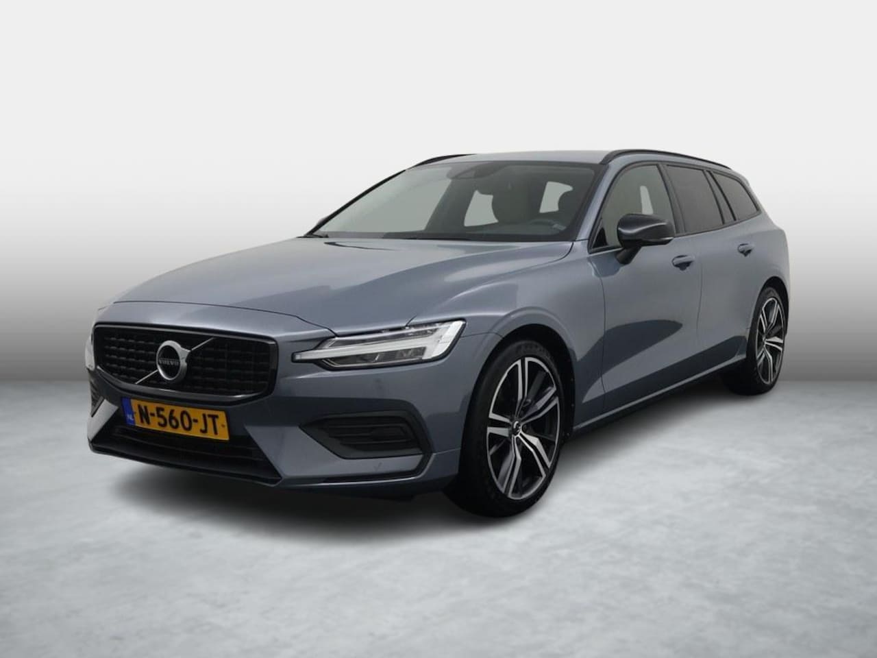 Volvo V60 - 2.0 B3 Aut. M.Advantage Trekhaak/Camera/Leder/ Nav/Ecc/19inch.R-Design/Led/Ecc/Stoelverw. - AutoWereld.nl