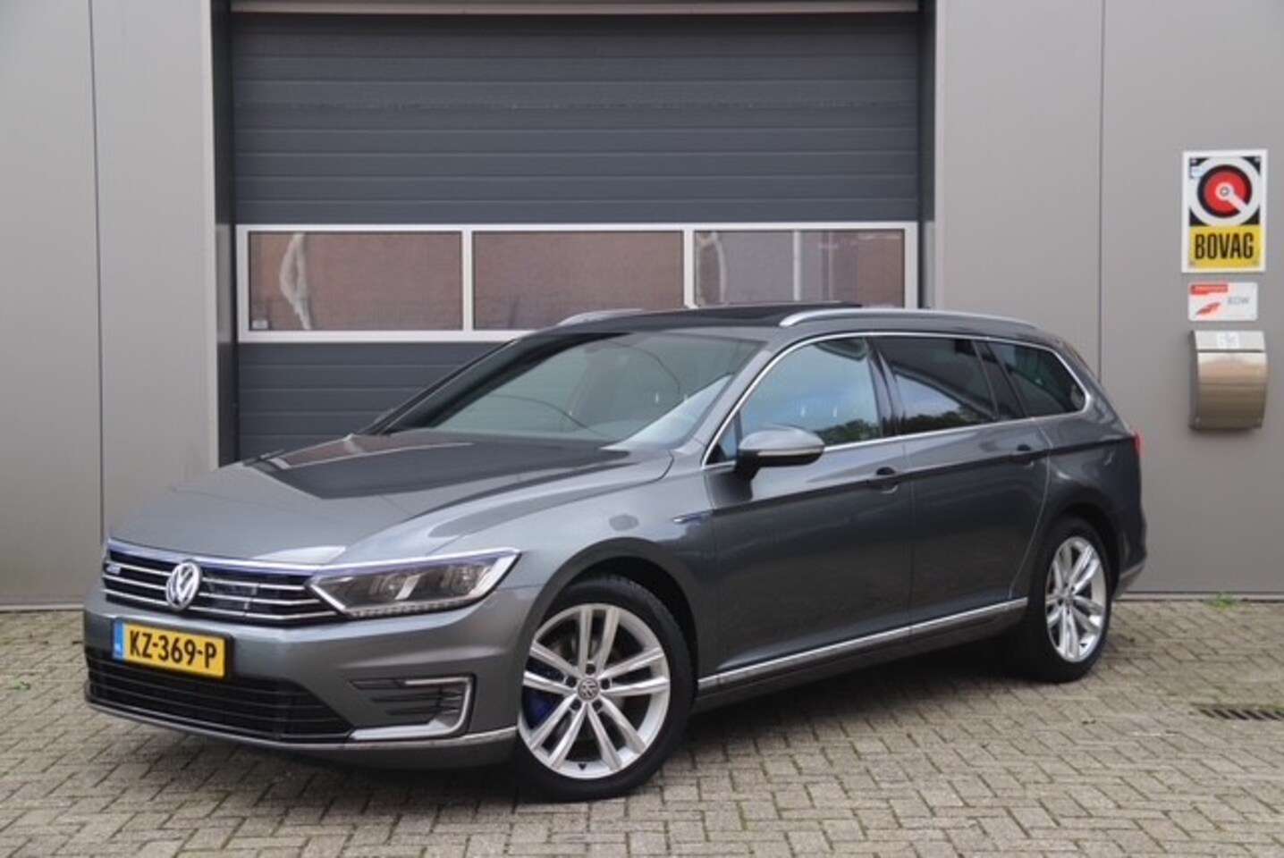 Volkswagen Passat Variant - 1.4 TSI GTE Connected Series Plus 1.4 TSI GTE Connected Series Plus, Carplay, Camera, Navi, Pano, Trekhaak SOH 89,89% - AutoWereld.nl
