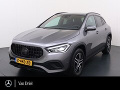 Mercedes-Benz GLA-Klasse - GLA 200 Luxury | LED Stoelverwarming Sfeerverlichting THERMOTRONIC