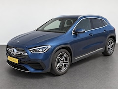 Mercedes-Benz GLA-Klasse - 200 163pk DCT AMG Line Navigatie Parkeersensoren Camera Cruise Control Stoelverwarming Led