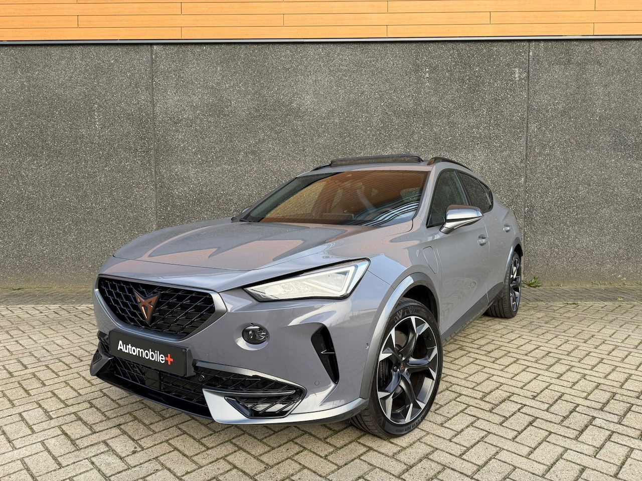 CUPRA Formentor - 1.4 e-Hybrid VZ Performance Pano Ambi Trekhaak Camera Blindspot - AutoWereld.nl