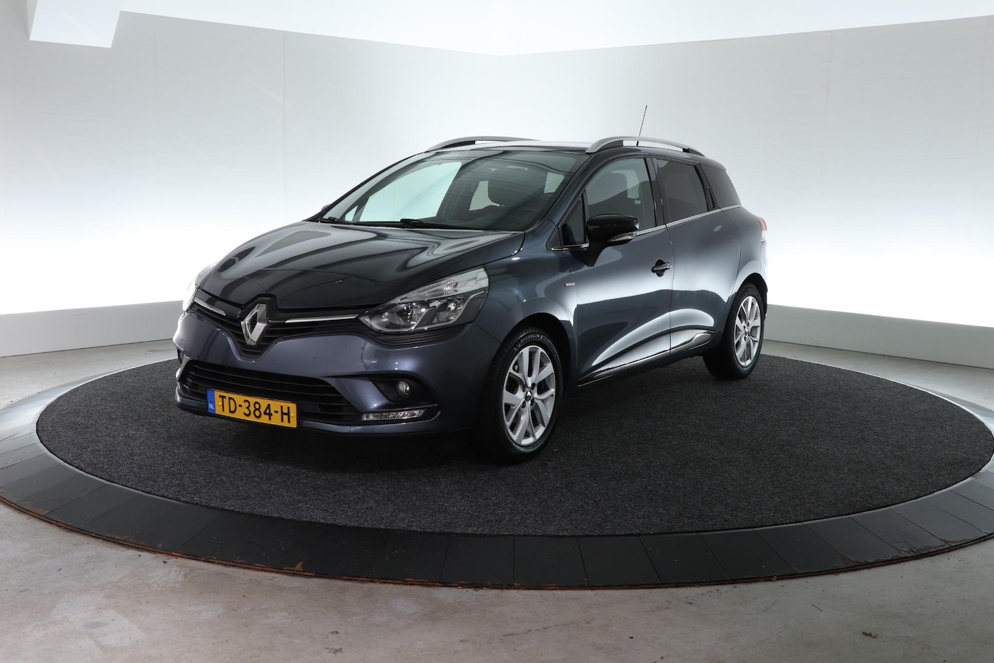 Renault Clio Estate - 0.9 TCe Limited | CRUISE | AIRCO | - AutoWereld.nl