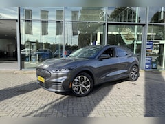 Ford Mustang Mach-E - RWD 75 kWh | Trekhaak | Adaptive Cruise Control | Stoelverwarming