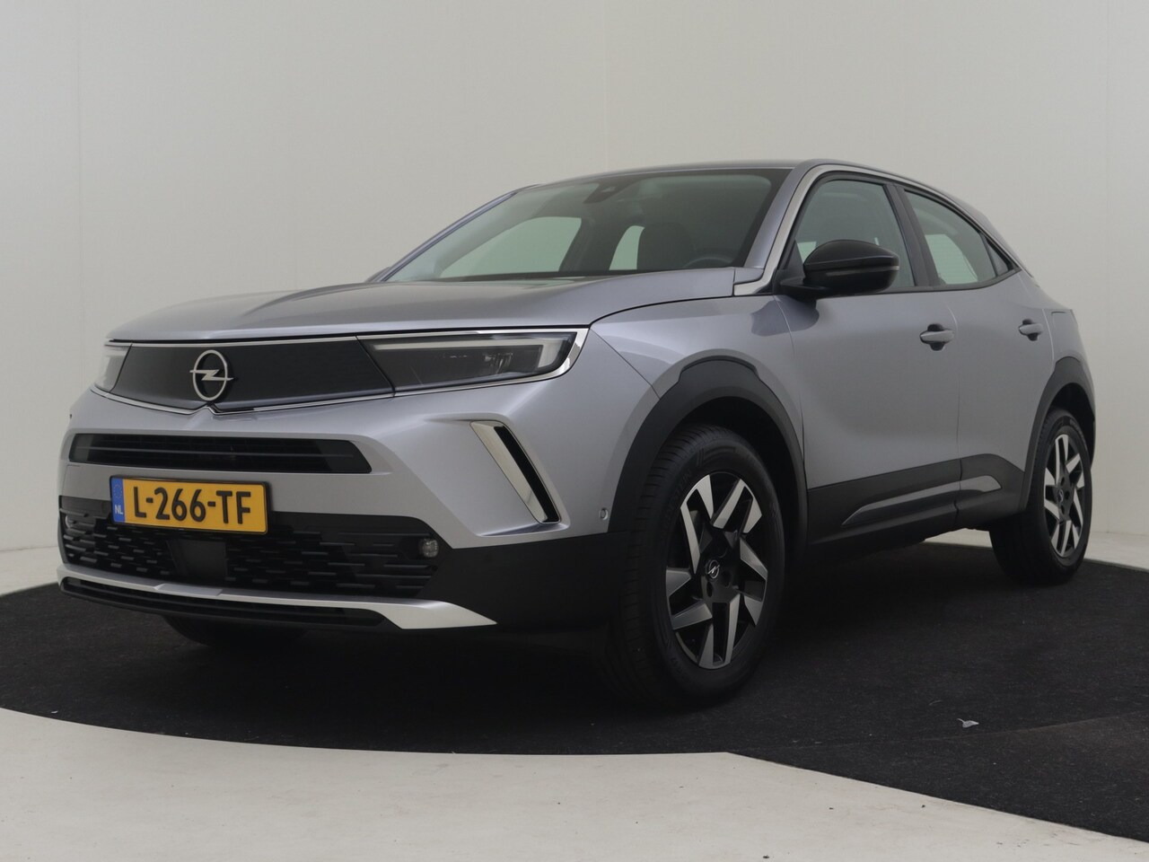 Opel Mokka - 1.2T Elegance l 1e Eigenaar l Apple Car Play / Android l Camera l Parkeersensoren l Verkee - AutoWereld.nl