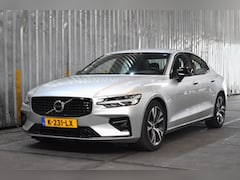 Volvo S60 - B4 197PK R-Design | Trekhaak | BLIS | Harman/Kardon | Keyless Entry |