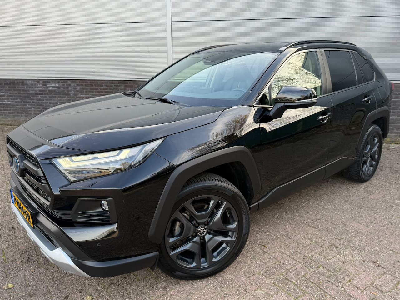 Toyota RAV4 - 2.5 Hybrid AWD ADVENTURE met Trekhaak - AutoWereld.nl