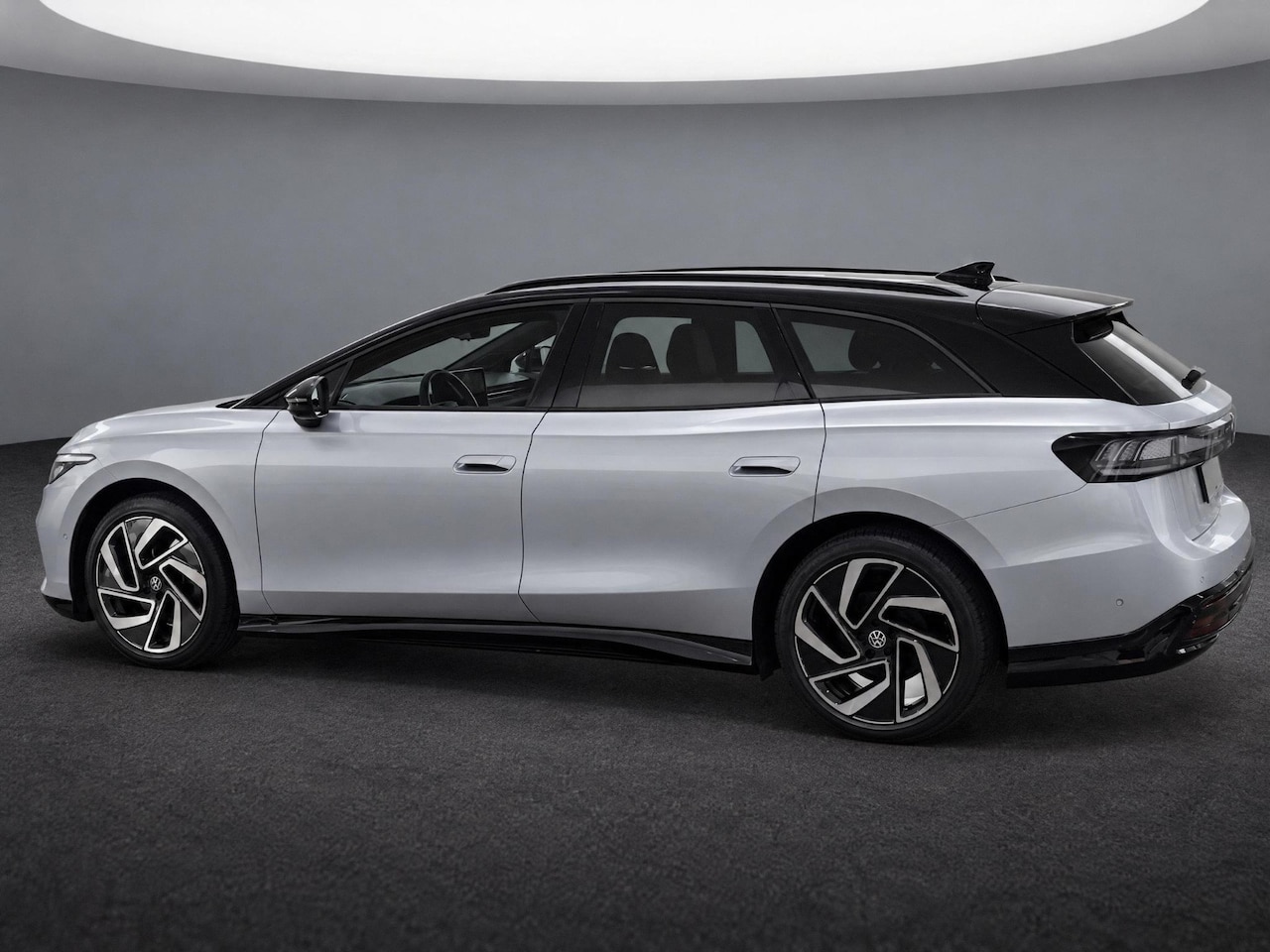 Volkswagen ID.7 - Limited Edition Plus 77 kWh accu 286 PK · Achteruitrijcamera · Draadloze telefoonlader · - AutoWereld.nl