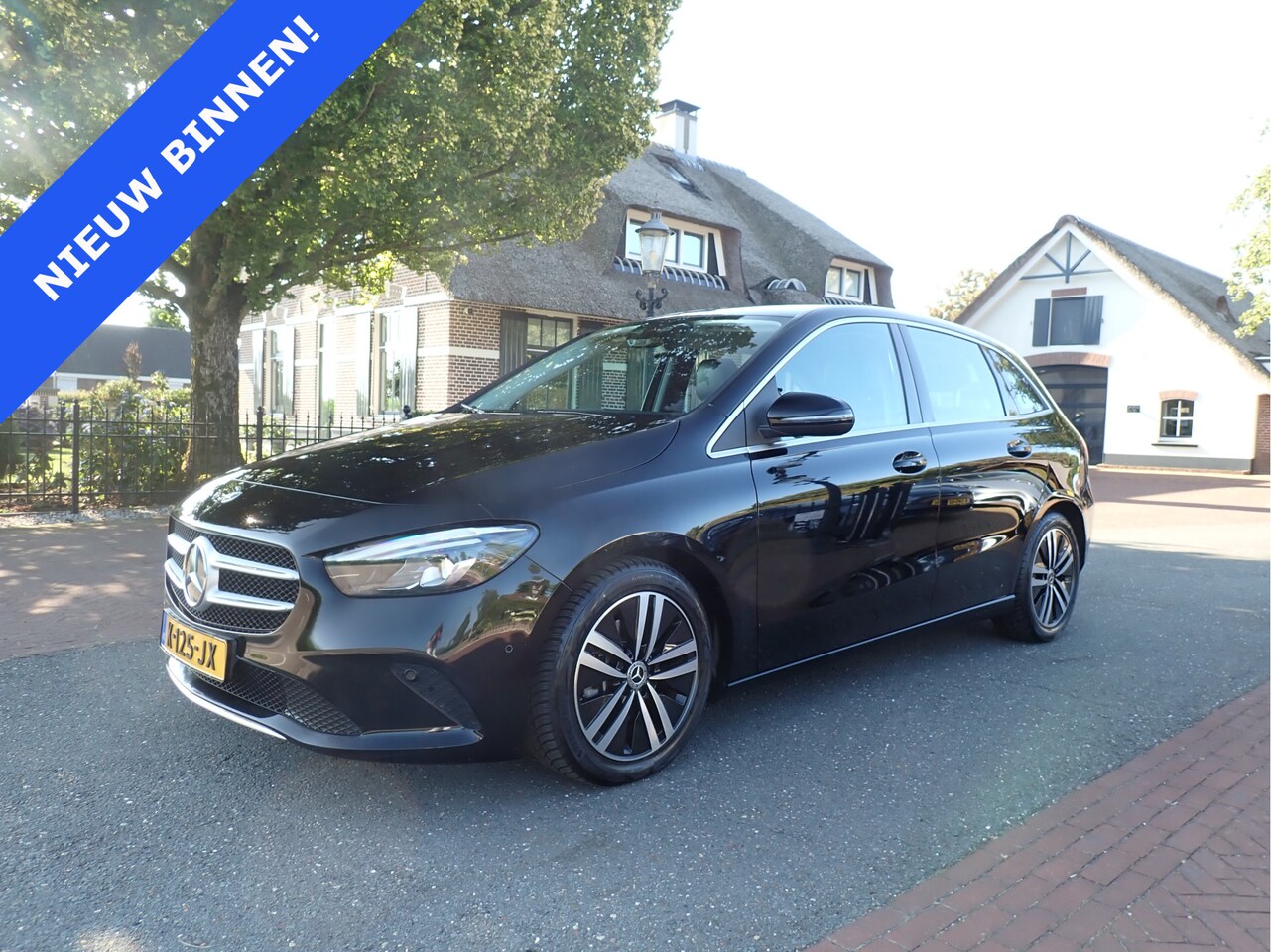 Mercedes-Benz B-klasse - 200 SPORTLEER / SFEERVERLICHTING / NAVI / STOELVERWARMING / CAMERA - AutoWereld.nl