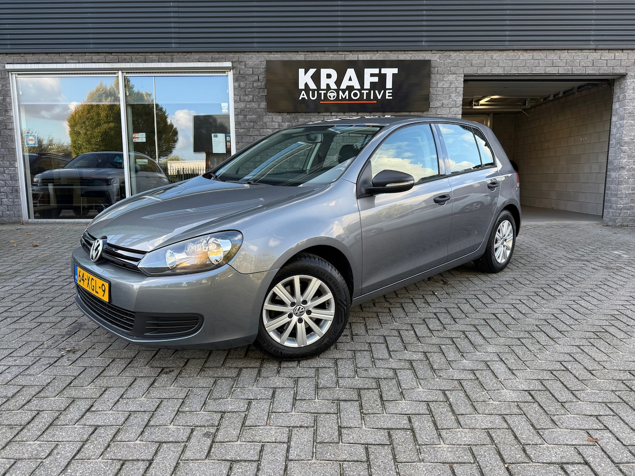 Volkswagen Golf - 1.2 TSI Trendline BlueMotion | 1e Eigenaar | Bluetooth | Navi | Cruise | All-season | Airc - AutoWereld.nl