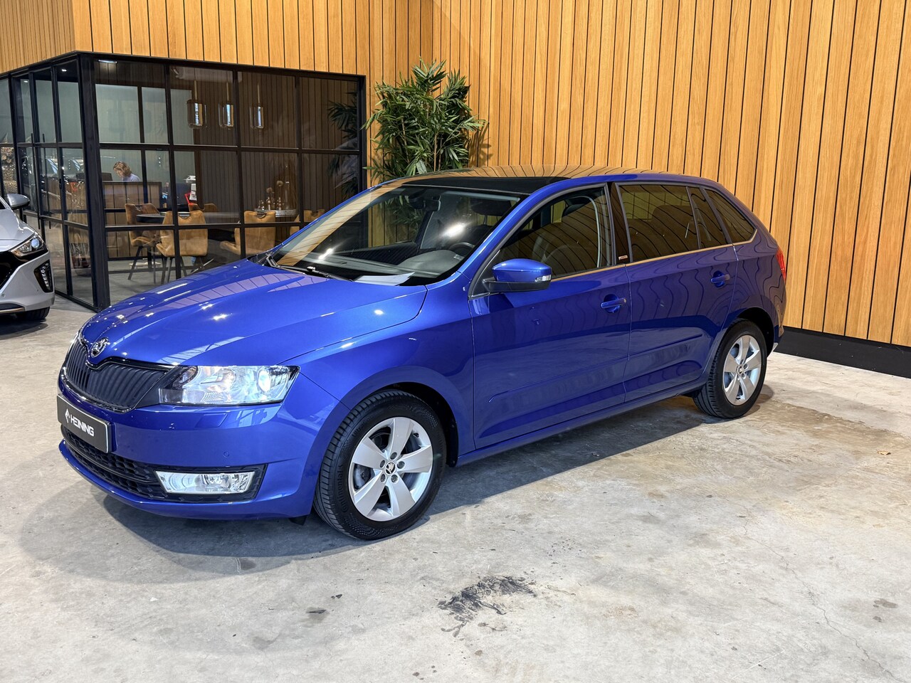 Skoda Rapid Spaceback - 1.2 TSI Greentech JOY Navi. Cruise. Panoramadak. Automaat. 90000 KM met NAP. - AutoWereld.nl