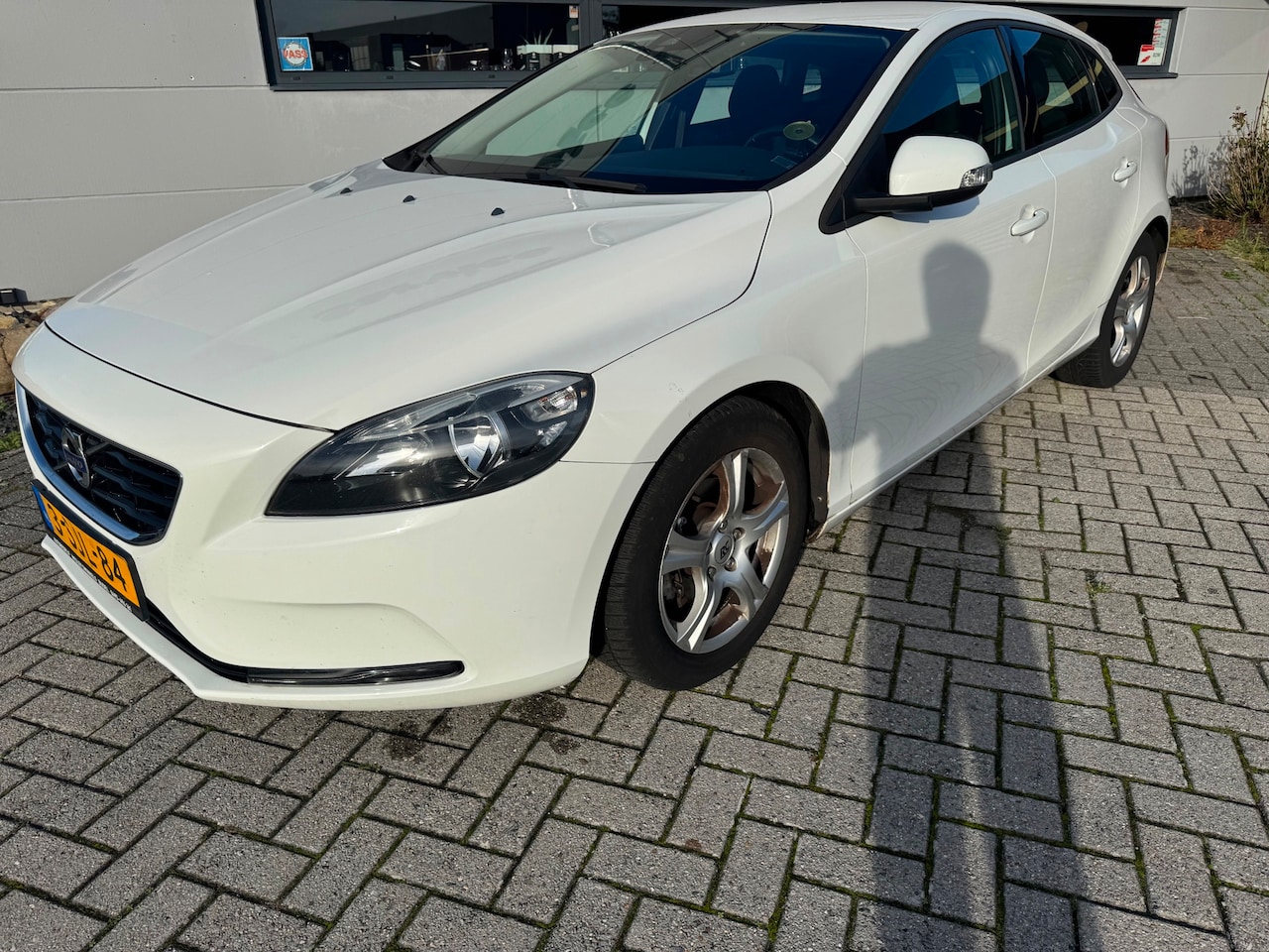 Volvo V40 - 1.6 D2 Kinetic Garantie - AutoWereld.nl