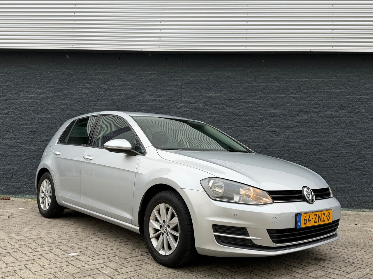 Volkswagen Golf - 1.2 TSI Comfortline Parkeersensoren - AutoWereld.nl