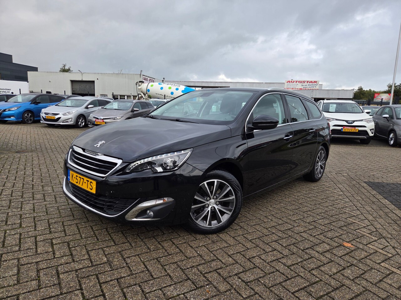 Peugeot 308 SW - 1.2 PureTech Allure/NIEUW DISTRBITRIEM/CAMERA - AutoWereld.nl