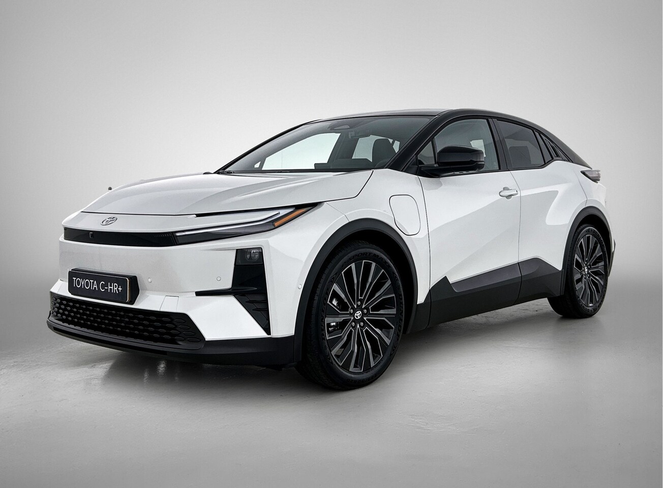 Toyota C-HR - Executive AWD 77 kWh *EV-Deal* | 343 PK | Stoel en stuurwielverwarming | - AutoWereld.nl
