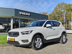 Volvo XC40 - T2 130PK Momentum Core | Carplay | PDC V+A | Camera Achter | keyless Start | 17'' |