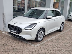 Suzuki Swift - 1.2 SELECT SMART HYBRID Direct Leverbaar | Tot 10 JAAR GARANTIE Inclusief € 2.400, - Voorr