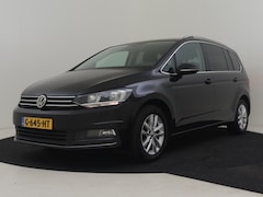 Volkswagen Touran - 1.4 TSI Highline 7p 150PK DSG/AUTO | Trekhaak | App connect | Climate contr | PDC | |Cruis