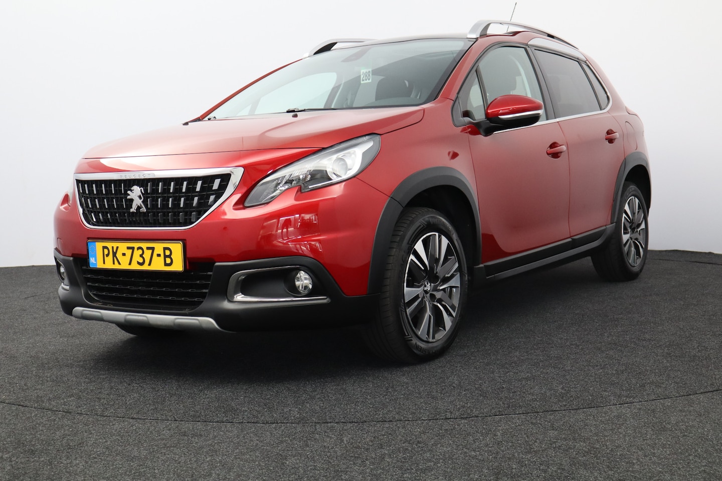 Peugeot 2008 - 1.2 PureTech Allure/ Riem V.V. 52.000 km !/Pano-Dak! /Trekhaak! /Apple + Android /DAB+! /N - AutoWereld.nl