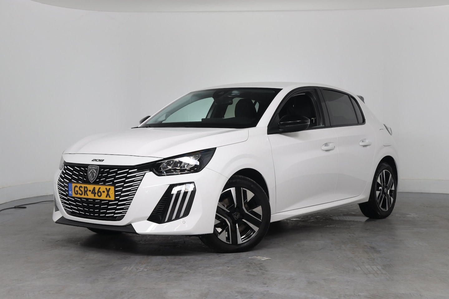 Peugeot 208 - Hybrid 100 e-DCS6 Allure | 1e Eigenaar! | Automaat | LED | Clima | Navi By App | Cruise Co - AutoWereld.nl