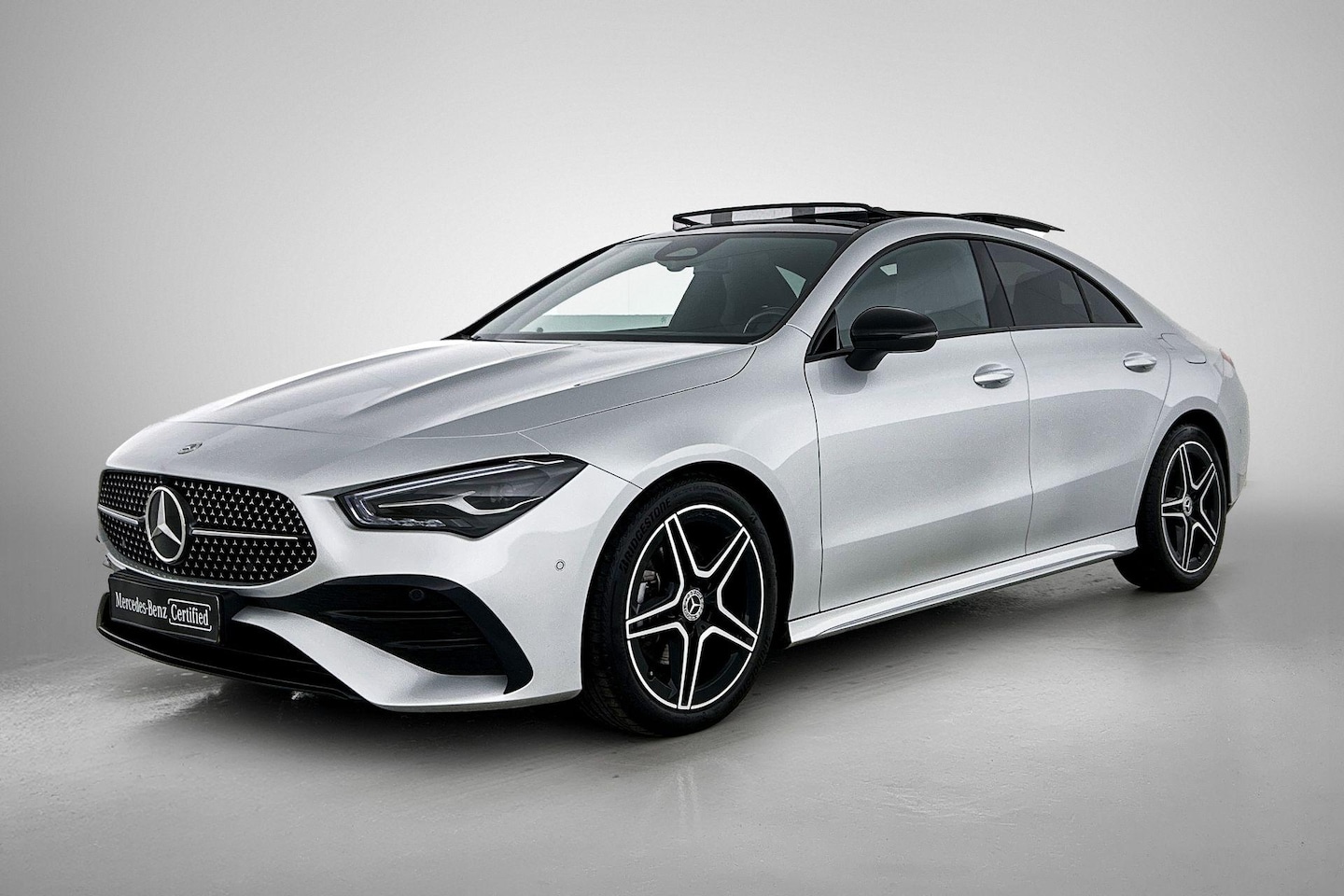 Mercedes-Benz CLA-Klasse - CLA 180 Coupé Automaat AMG Line | Premium Pakket | Nightpakket | Panoramadak | LED | Advan - AutoWereld.nl