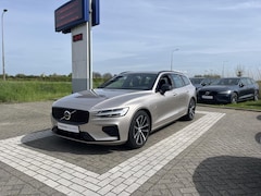 Volvo V60 - T6 Plug-in hybrid AWD Plus Dark | 360 Graden Camera| Harman / Kardon | Trekhaak | Memory S
