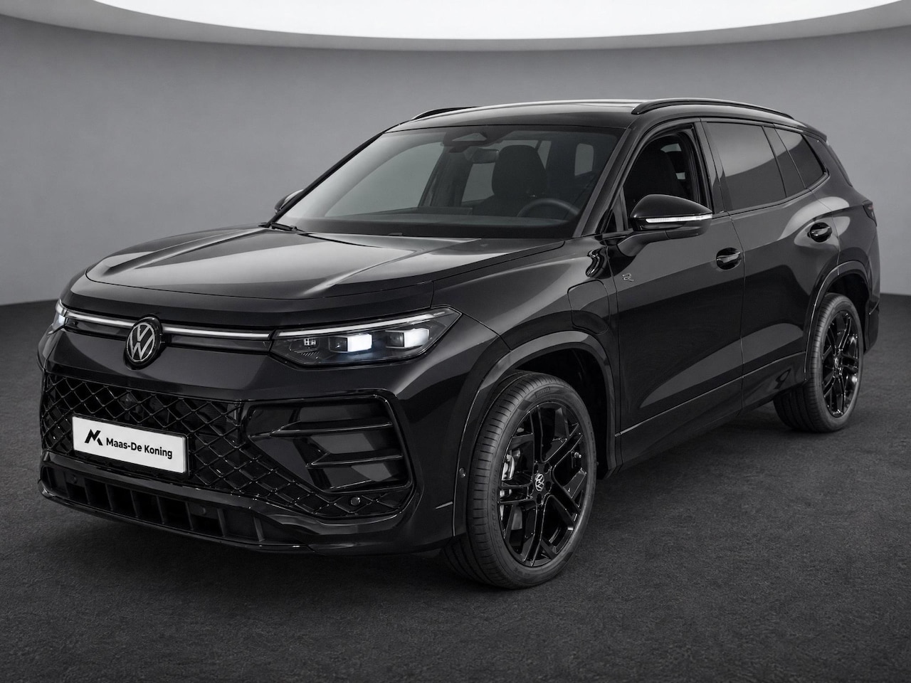 Volkswagen Tayron - R-Line Edition 1.5 eHybrid 204 PK 6 versn. DSG · Black Style Pakket · Trekhaak inklapbaar, - AutoWereld.nl