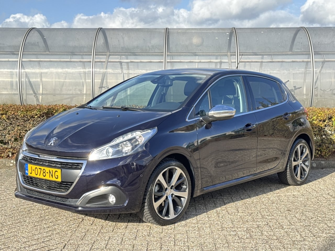 Peugeot 208 - 1.2 Puretech 110pk EAT6 Allure - AutoWereld.nl