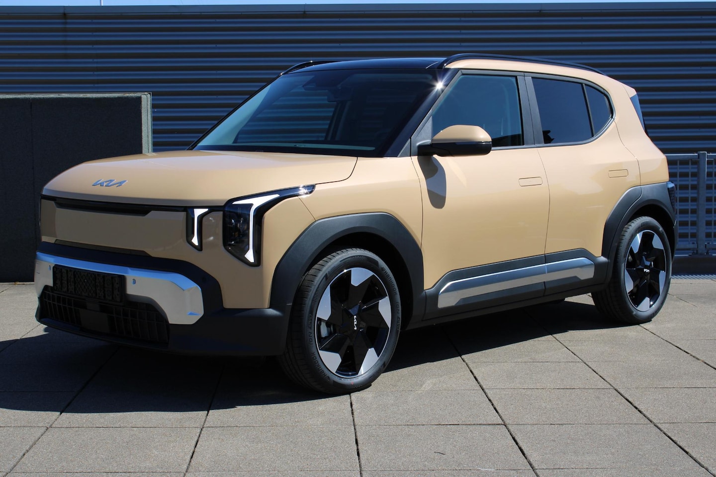 Kia EV2 - Plus Advanced 42.2 kWh 5zits Schuif-/kanteldak / Navi / Camera - AutoWereld.nl