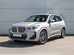 BMW X1 - xDrive25e M Sport Automaat / Sportstoelen / Comfort Access / Achteruitrijcamera / Adaptiev