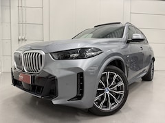 BMW X5 - xDrive50e M-Sport SKYSCRAPER/PANO-SKY LOUNGE/TREKHAAK/SOH 93%/MERINO LEER COMFORT/LUCHTVER