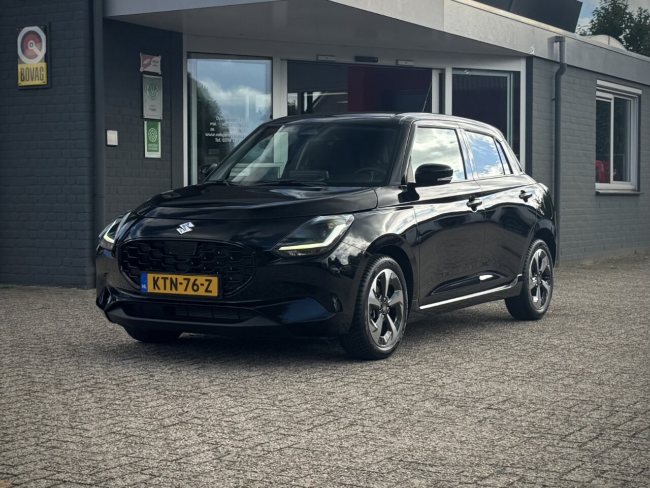 Suzuki Swift - 1.2 Style SmartHybrid Automaat Navi Camera Adaptive-cruise - AutoWereld.nl