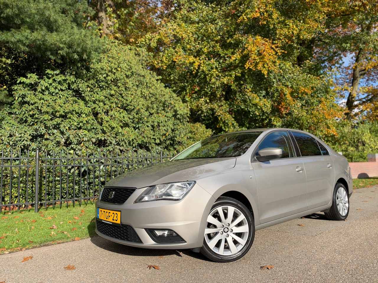 SEAT Toledo - 1.2 TSI 1e Eigenaar, Trekhaak, Clima, Navi, NAP! - AutoWereld.nl