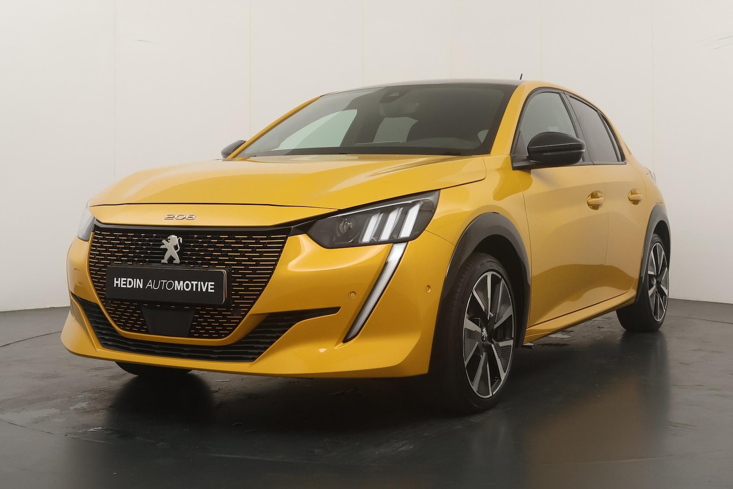 Peugeot e-208 - EV GT 350 50 kWh | SOH 92% | Parkeer Camera | Navigatie | Cruise Control | Apple Carplay/A - AutoWereld.nl