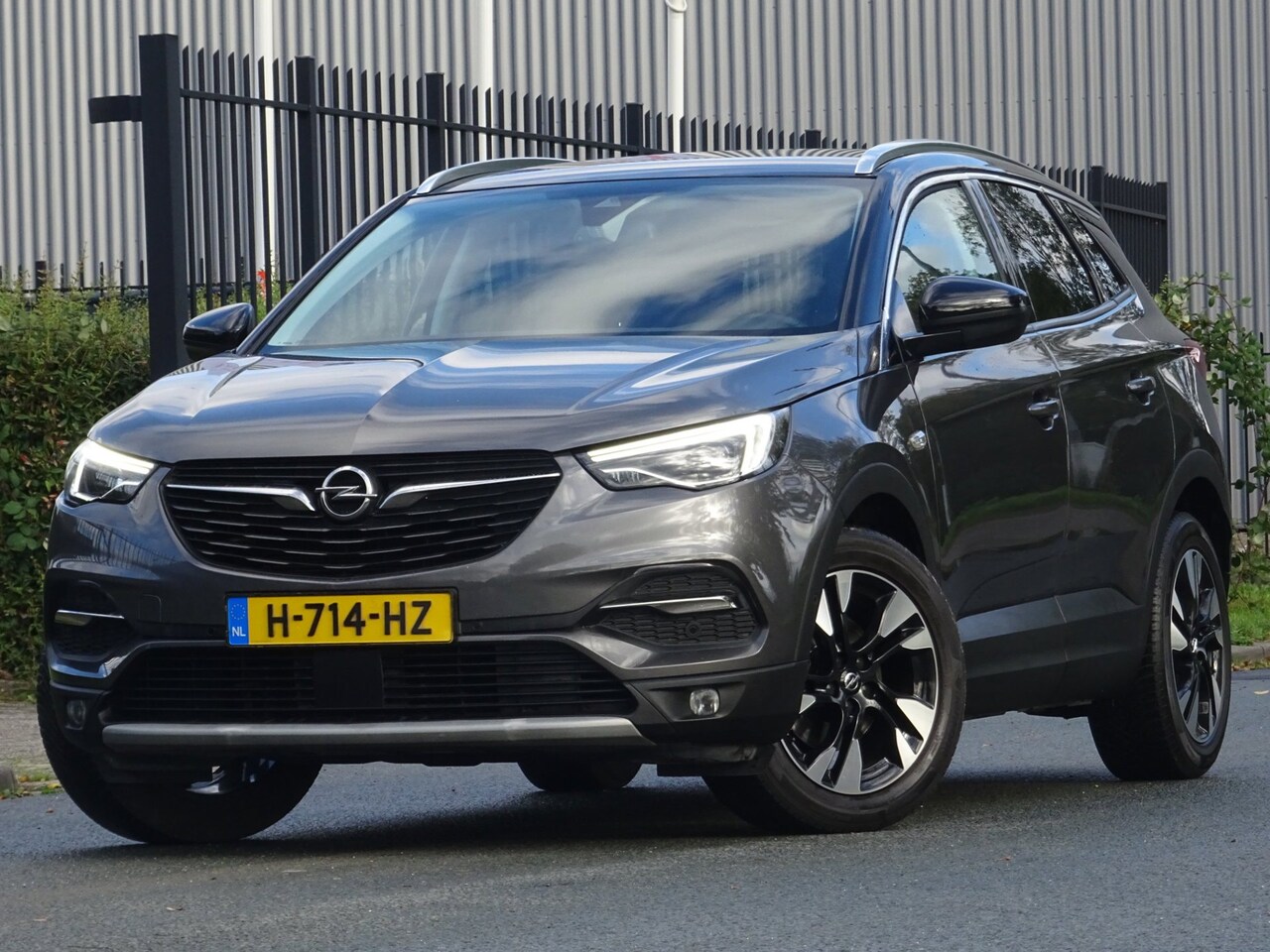 Opel Grandland X - 1.2 Turbo Innovation CAMERA/CARPLAY/LED/PDC - AutoWereld.nl