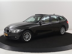BMW 3-serie Touring - 318i Centennial Executive | Panoramadak | Leder | Trekhaak | Park assist | Cruise control