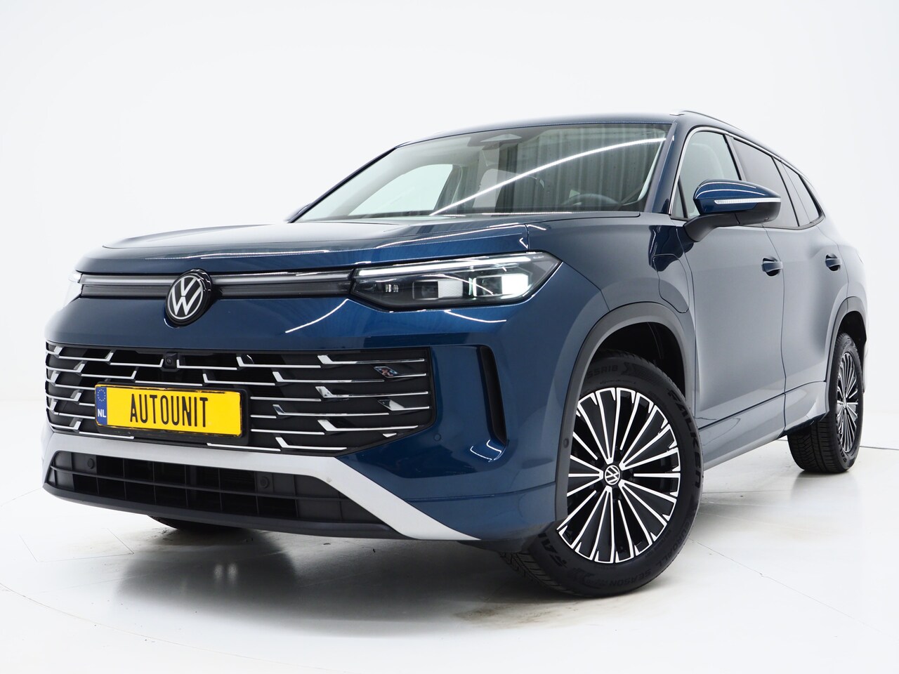 Volkswagen Tayron - 1.5 eHybrid Elegance 272PK | Leder/Alcantara | Trekhaak | Massage | 360 | Sfeerlicht | Ada - AutoWereld.nl