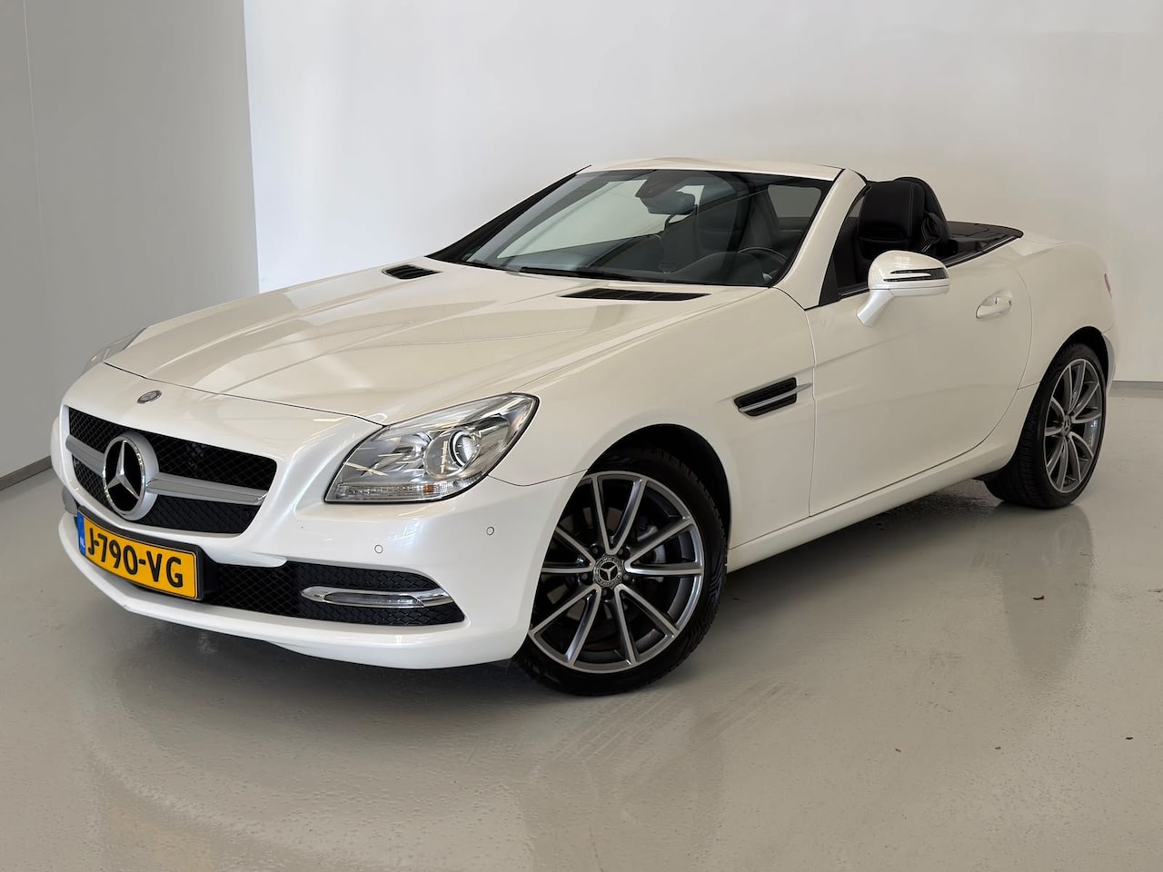 Mercedes-Benz SLK-klasse - 200 CarbonLOOK Edition / Glasdak / Automaat - AutoWereld.nl