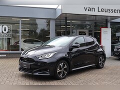Toyota Yaris - 1.5 Hybrid STYLE DODEHOEK DETECTIE STUUR&STOELVERW. LED KEYLESS APPLE/ANDROID