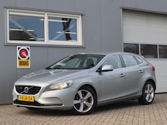 Volvo V40 - 1.6 T4 Summum / Vol leder / Navi / Cruise