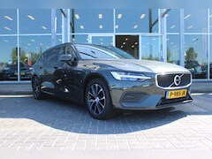 Volvo V60 - B3 164PK Automaat Momentum Advantage | Trekhaak | Camera + PDC | Pilot Assist | Getint gla