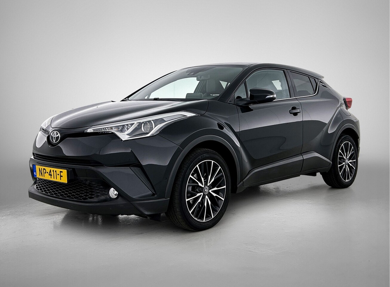 Toyota C-HR - 1.2 Executive | Trekhaak - 1300KG trekgewicht! | Half Lederen bekleding | Stoelverwarming - AutoWereld.nl