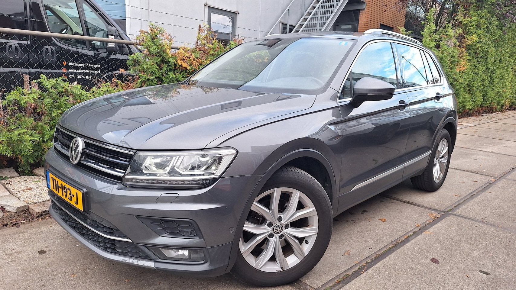 Volkswagen Tiguan - 2.0 TDI Comfortline Business R 2.0 TDI Comfortline Business R - AutoWereld.nl