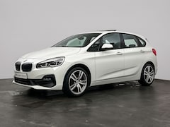 BMW 2-serie Active Tourer - 220i Executive Sport Line | Head-Up Display | Hifi System | Panoramadak | Sportstoelen | T