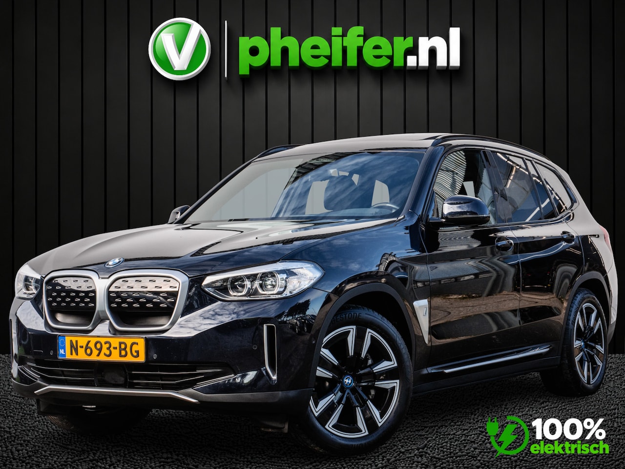BMW iX3 - Executive 80 kWh SOH 98% Trekhaak/ Panoramadak/ Carplay/ Camera/ Leer/ Stoelverwarming - AutoWereld.nl