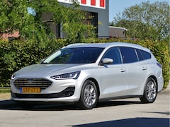 Ford Focus Wagon - 1.0 EcoBoost Hybrid Titanium AUTOMAAT | LED koplampen | navigatie | Apple Carplay/Android