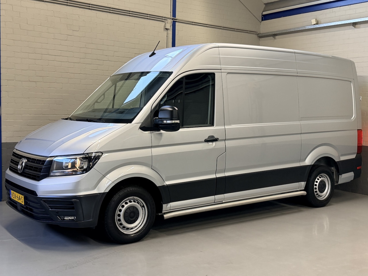 Volkswagen Crafter - 35 2.0 TDI L3H3 Highline 35 2.0 TDI L3H3 Highline - AutoWereld.nl
