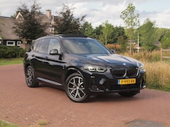 BMW iX3 - Executive 80 kWh | Facelift Model | Shadow Line | Panoramadak | Camera | Sfeerverlichting